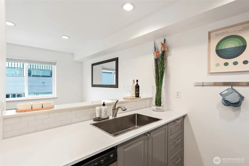 Property photo for 1926 Fairview Avenue E #307, Seattle photo 16