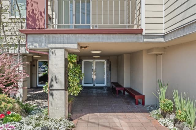Property photo for 1926 Fairview Avenue E #307, Seattle photo 4