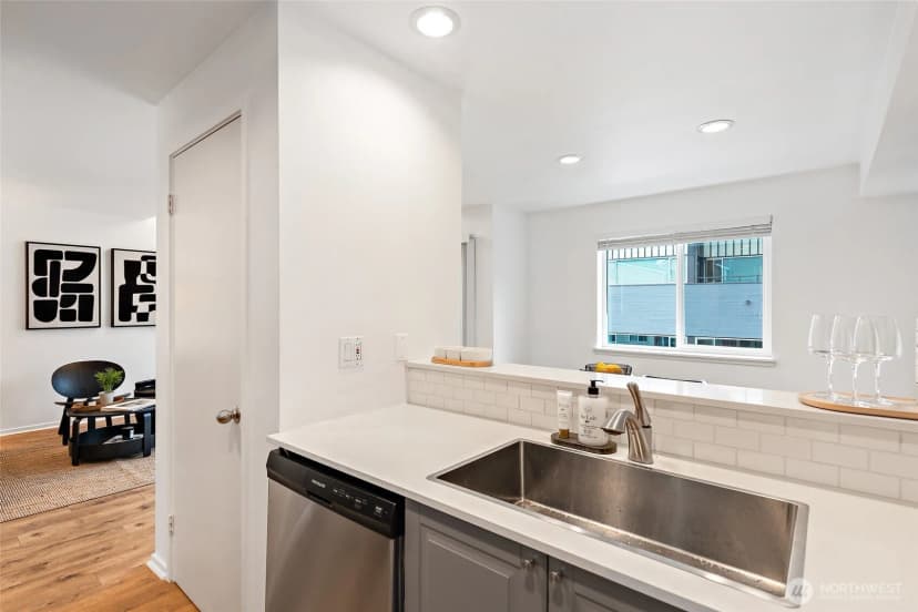 Property photo for 1926 Fairview Avenue E #307, Seattle photo 17