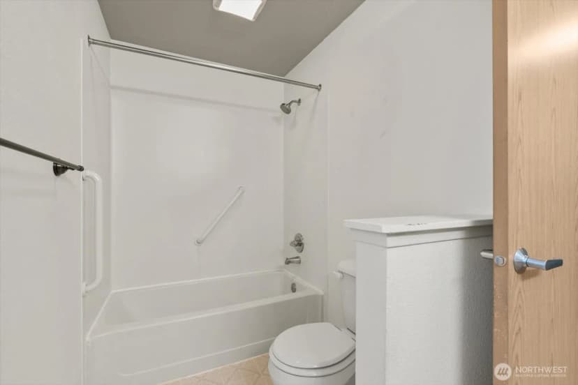 Property photo for 23339 Cedar Way #a-205, Mountlake Terrace photo 16