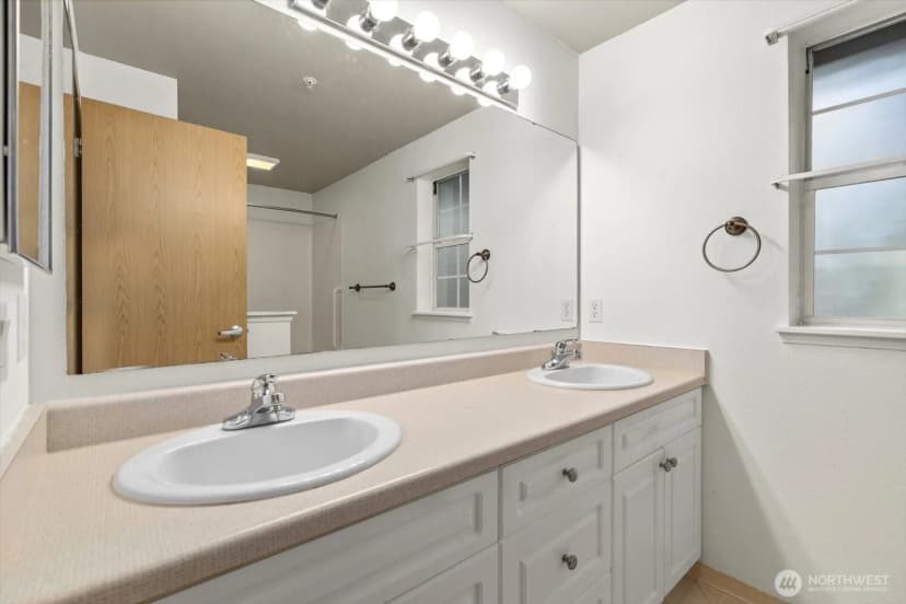 Property photo for 23339 Cedar Way #a-205, Mountlake Terrace photo 15