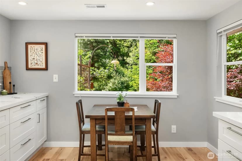 Property photo for 11323 E Riverside Drive, Bothell photo 12