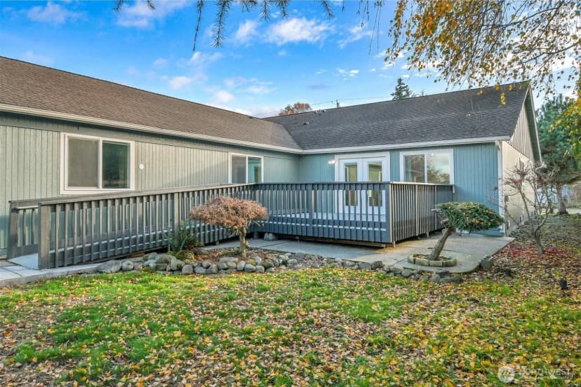 Property photo for 1001 8th Avenue Nw, Puyallup photo 27