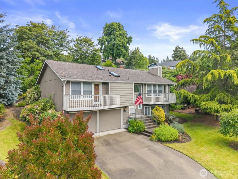 Property photo for 811 Union Avenue Steilacoom, Steilacoom