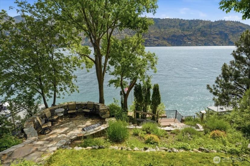 Property photo for 15137 S Lakeshore Road, Chelan photo 7