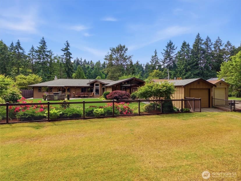 Property photo for 216 131st Avenue Ne, Bellevue photo 32