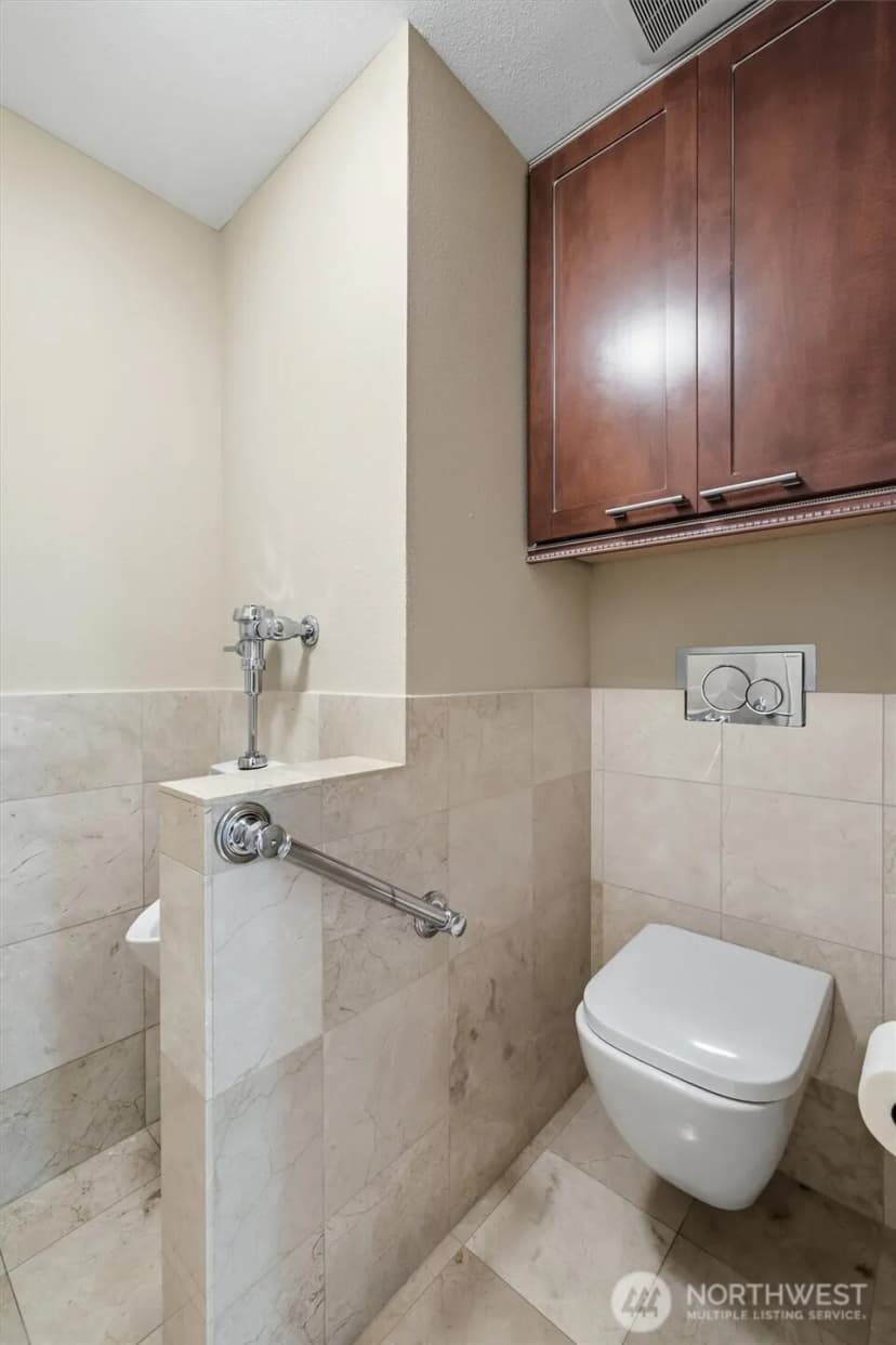 Property photo for 216 131st Avenue Ne, Bellevue photo 14