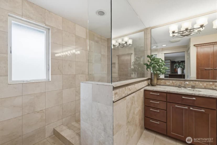 Property photo for 216 131st Avenue Ne, Bellevue photo 13