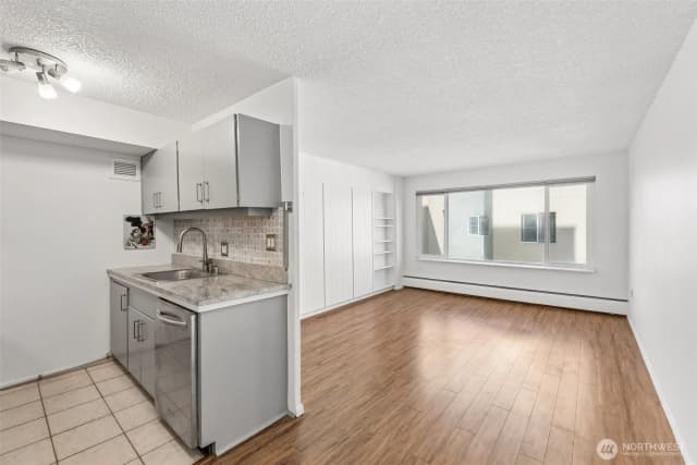 Property photo for 1200 Boylston Avenue #402, Seattle photo 5