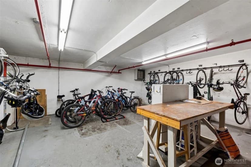 Property photo for 1200 Boylston Avenue #402, Seattle photo 20