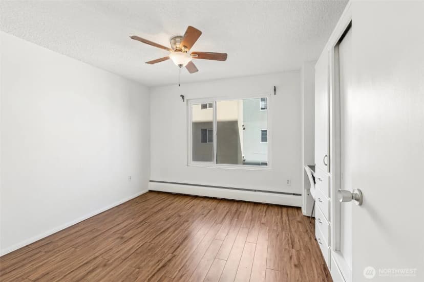 Property photo for 1200 Boylston Avenue #402, Seattle photo 8