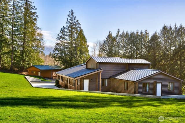 Property photo for 23941 Bassett Road, Sedro Woolley photo 4