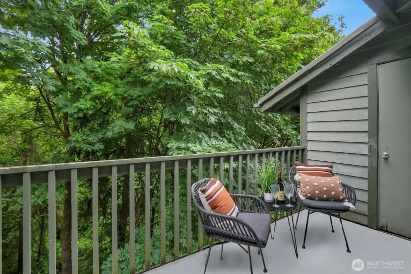 Property photo for 12703 Ne 129th Court #h302, Kirkland photo 5