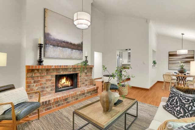 Property photo for 12703 Ne 129th Court #h302, Kirkland photo 3