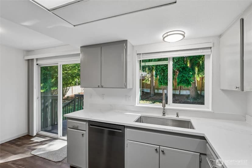 Property photo for 12416 Se 211th Place, Kent photo 10