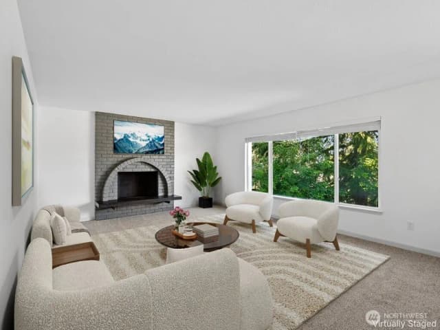 Property photo for 12416 Se 211th Place, Kent photo 2
