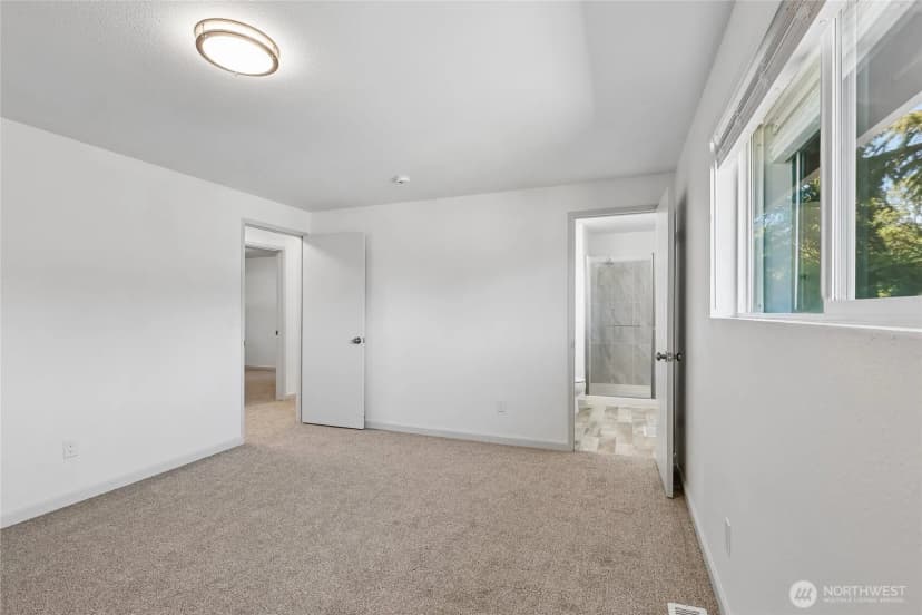 Property photo for 12416 Se 211th Place, Kent photo 15
