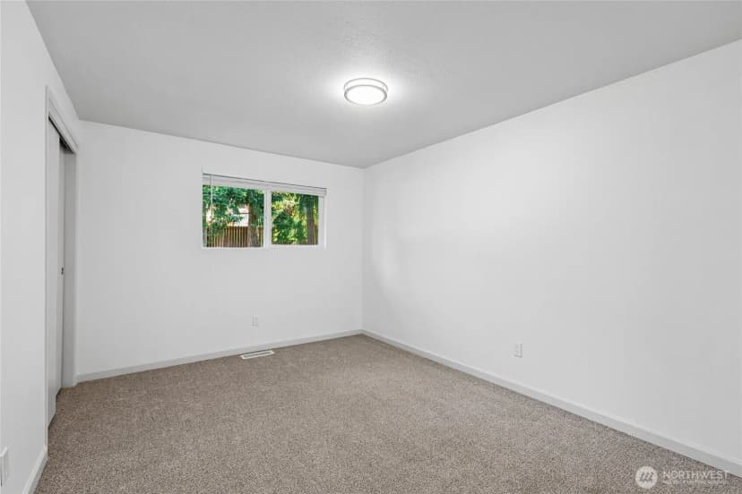 Property photo for 12416 Se 211th Place, Kent photo 20