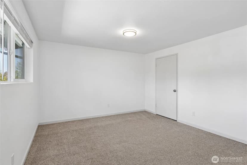 Property photo for 12416 Se 211th Place, Kent photo 17