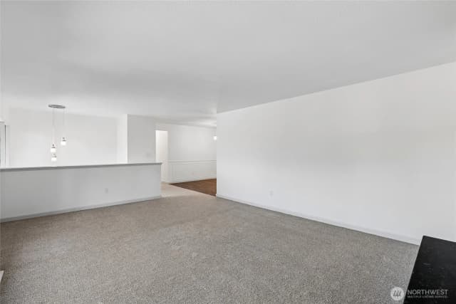 Property photo for 12416 Se 211th Place, Kent photo 4