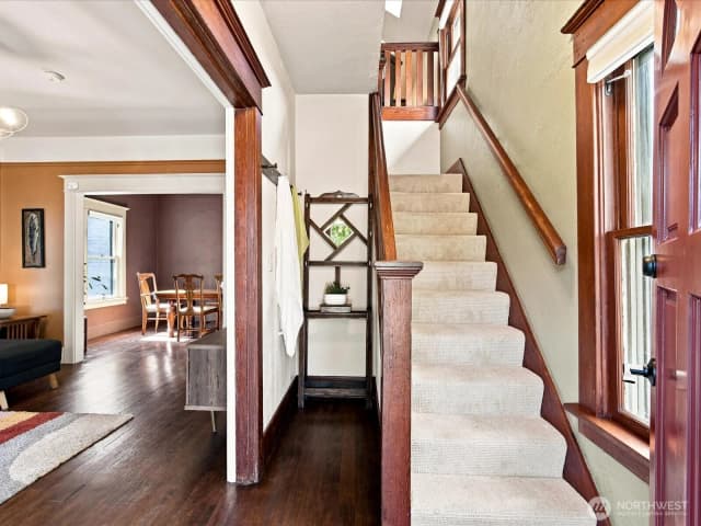 Property photo for 2811 Sw Dakota Street, Seattle photo 5