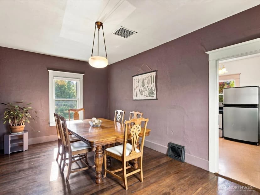 Property photo for 2811 Sw Dakota Street, Seattle photo 11