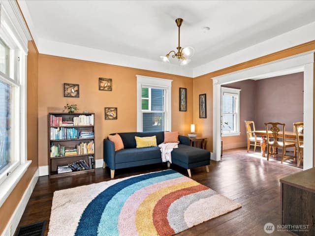 Property photo for 2811 Sw Dakota Street, Seattle photo 2