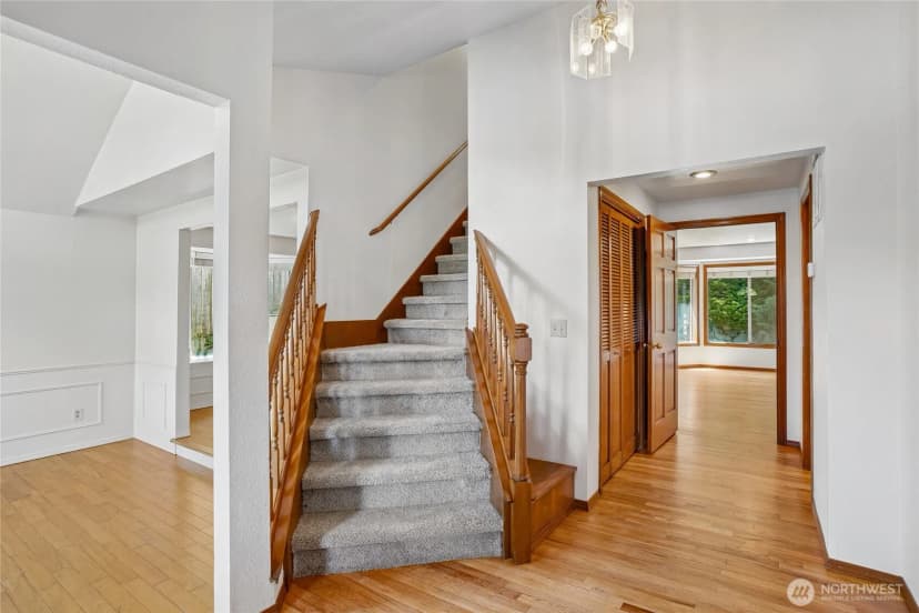 Property photo for 32745 47th Avenue Sw, Federal Way photo 5