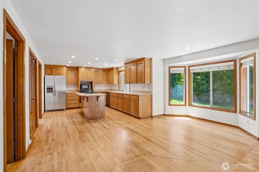 Property photo for 32745 47th Avenue Sw, Federal Way photo 11