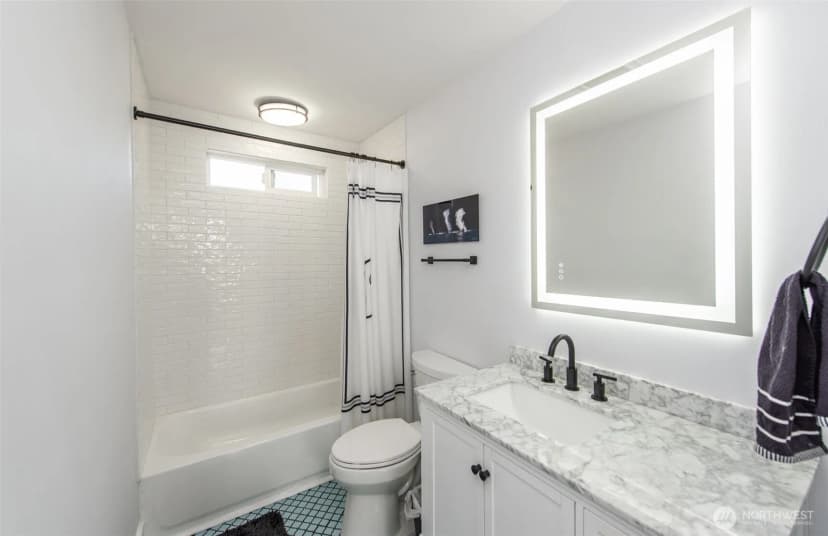 Property photo for 940 W 7th Street, Port Angeles photo 14