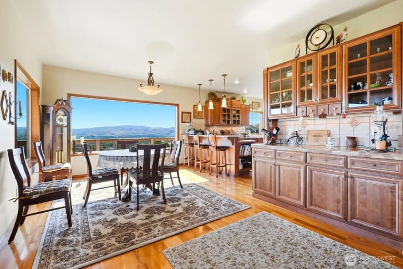 Property photo for 332 Marisa Hill Drive, Selah photo 8
