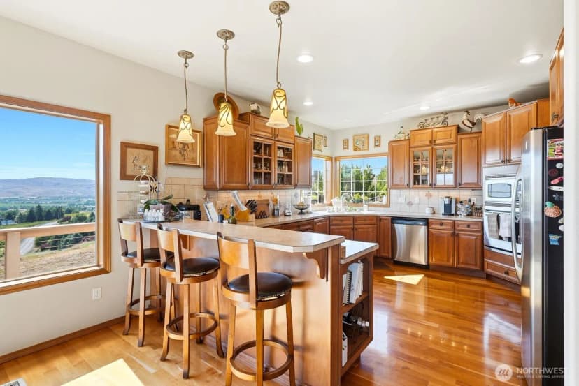 Property photo for 332 Marisa Hill Drive, Selah photo 9