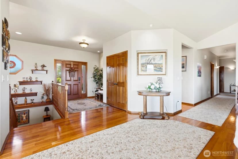 Property photo for 332 Marisa Hill Drive, Selah photo 5