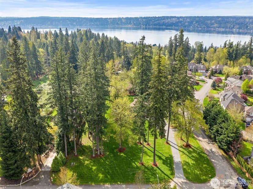Property photo for 409 Xx 209th Avenue Se, Sammamish