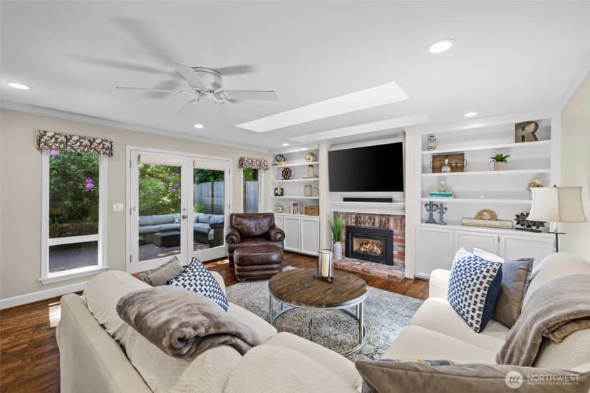 Property photo for 22201 Ne 28th Place, Sammamish photo 12