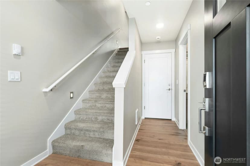 Property photo for 13730 Manor Way #j6, Lynnwood photo 7