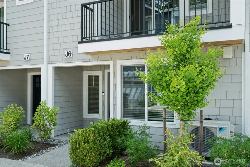 Property photo for 13730 Manor Way #j6, Lynnwood photo 3