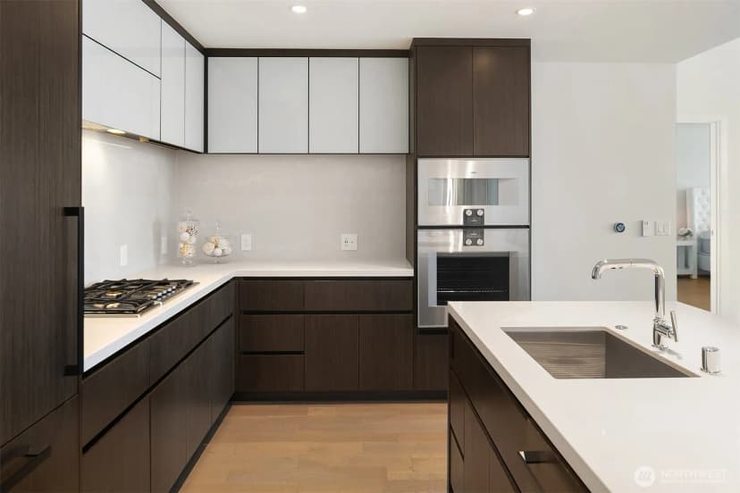 Property photo for 188 Bellevue Way Ne #1502, Bellevue photo 4