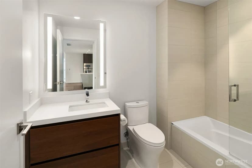 Property photo for 188 Bellevue Way Ne #1502, Bellevue photo 12