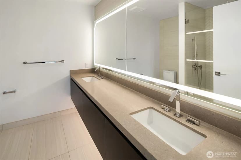 Property photo for 188 Bellevue Way Ne #1502, Bellevue photo 10