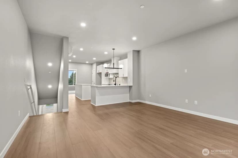Property photo for 16823 Alder Way #l3, Lynnwood photo 10