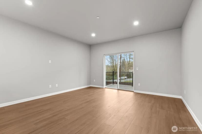Property photo for 16823 Alder Way #l3, Lynnwood photo 8