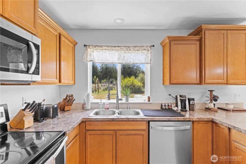 Property photo for 15635 Ursula Lane Se, Yelm photo 10