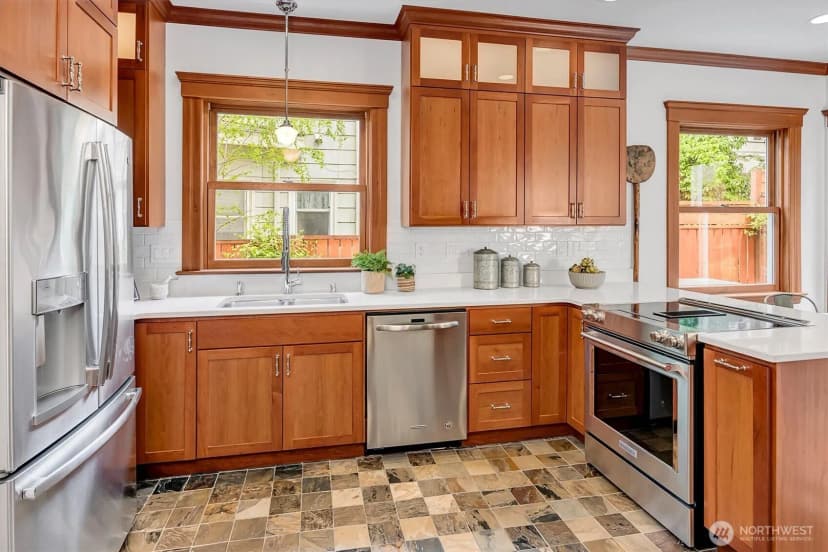Property photo for 612 11th Avenue E, Seattle photo 14