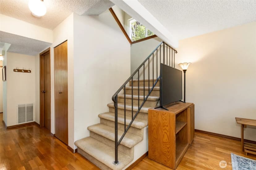Property photo for 21136 Ne 16th Street, Sammamish photo 12