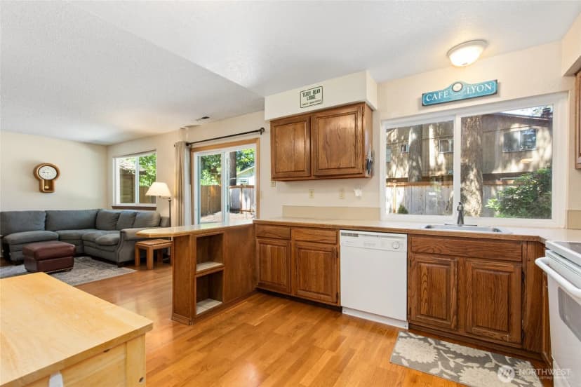 Property photo for 21136 Ne 16th Street, Sammamish photo 10