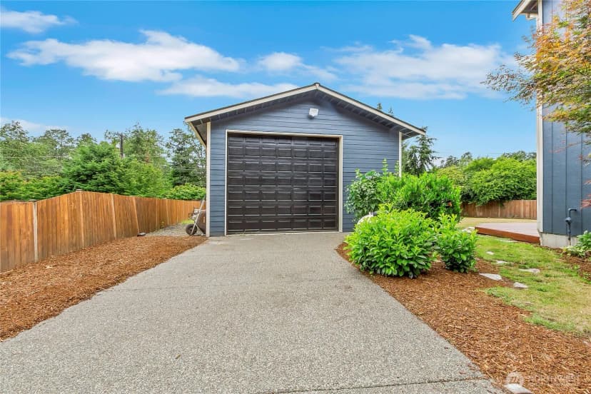 Property photo for 5405 Braywood Lane Se, Olympia photo 4