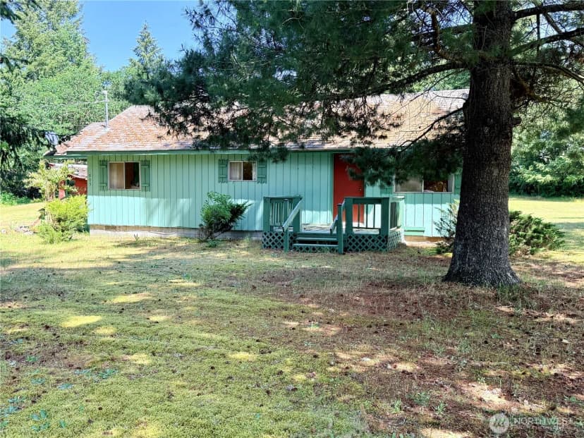 Property photo for 503 Centre Street N, Rainier photo 2