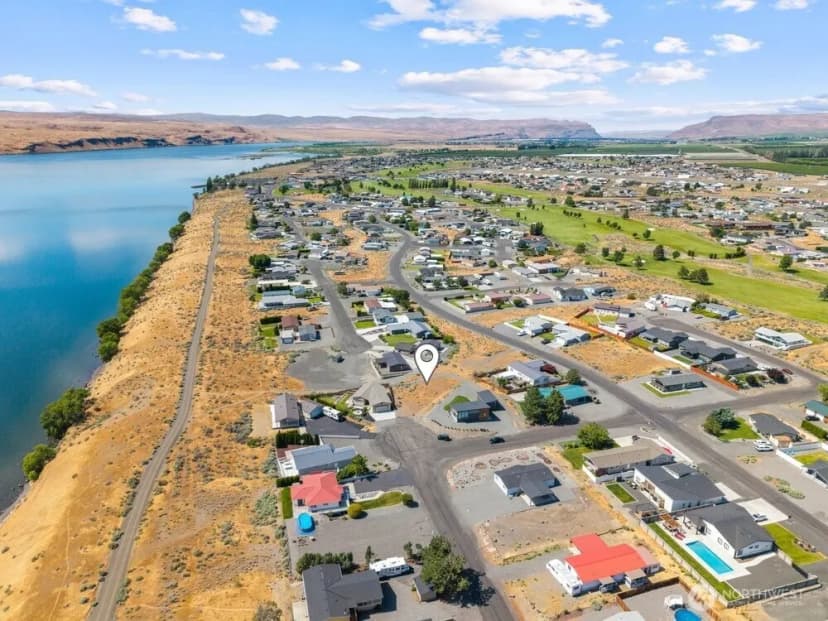 Property photo for 407 Island View Sw, Mattawa photo 11
