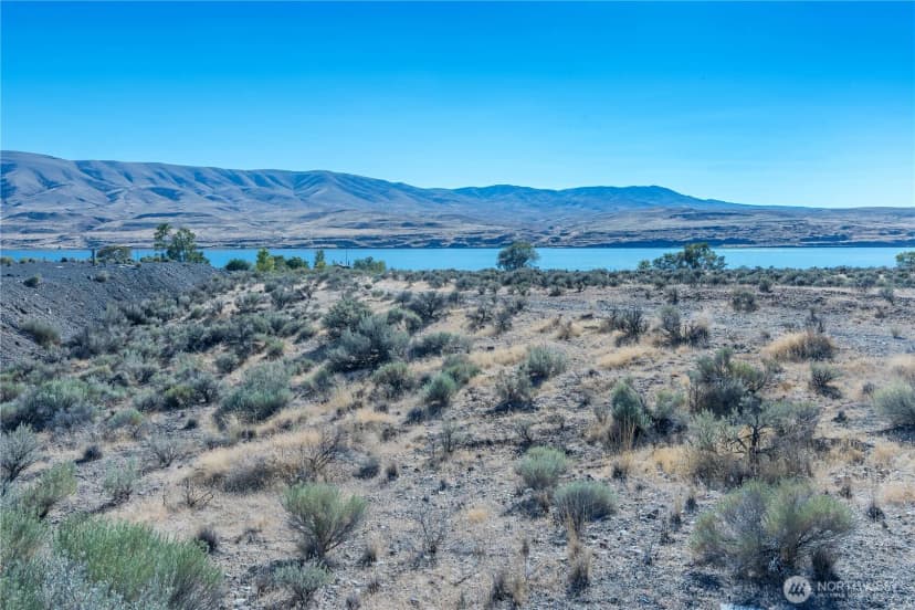Property photo for 407 Island View Sw, Mattawa photo 23